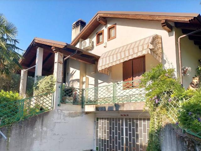 Villa Indipendente in vendita a Giraud, Piemonte