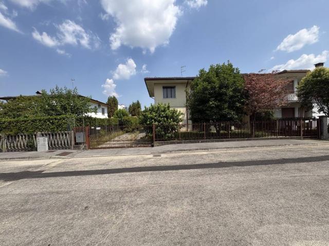 Villa Indipendente in vendita a Torreglia, Veneto