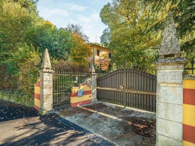 Villa Indipendente in vendita a Torreglia, Veneto