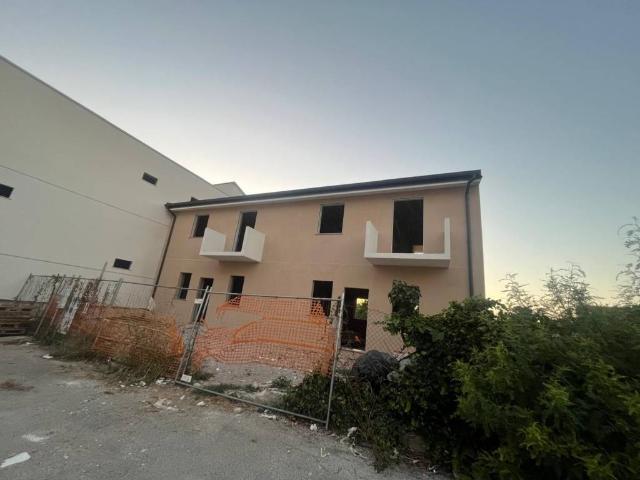 Villa Indipendente in vendita a Torrenova, Sicilia