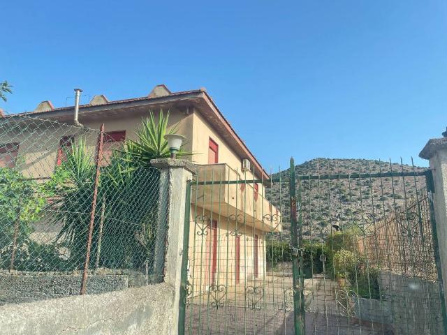 Villa Indipendente in vendita a Torretta, Sicilia