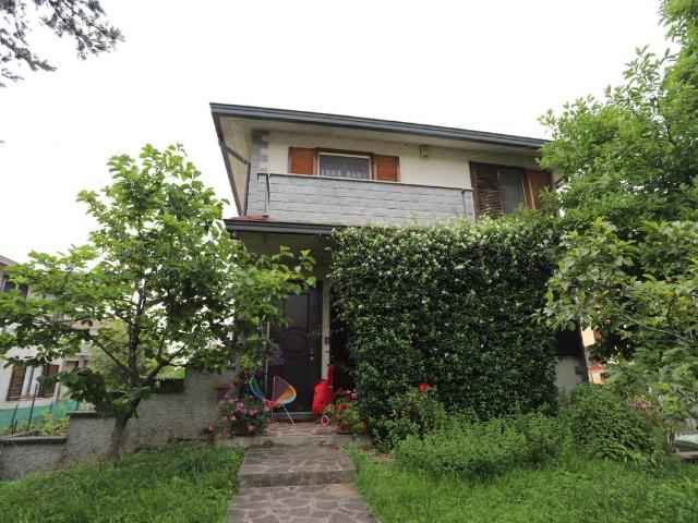 Villa Indipendente in vendita a Torrevecchia Pia, Lombardia