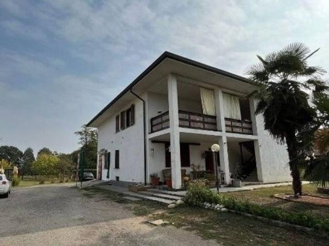 Villa Indipendente in vendita a Torrevecchia Pia, Lombardia