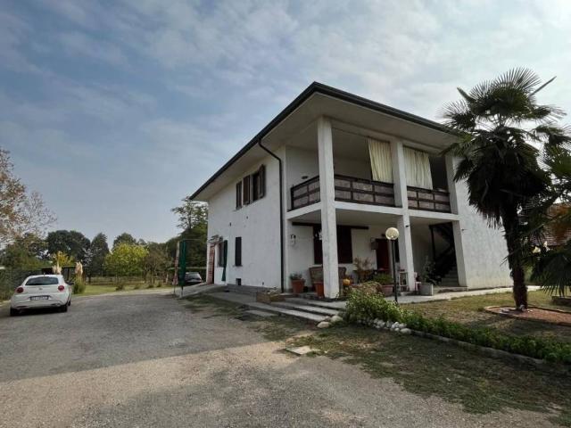 Villa Indipendente in vendita a Torrevecchia Pia, Lombardia