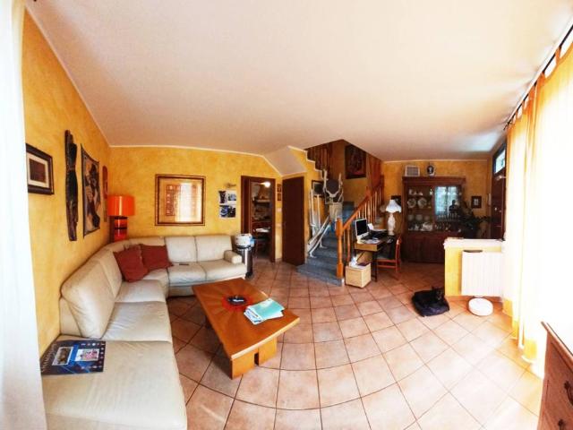 Villa Indipendente in vendita a Zibido al Lambro, Torrevecchia Pia
