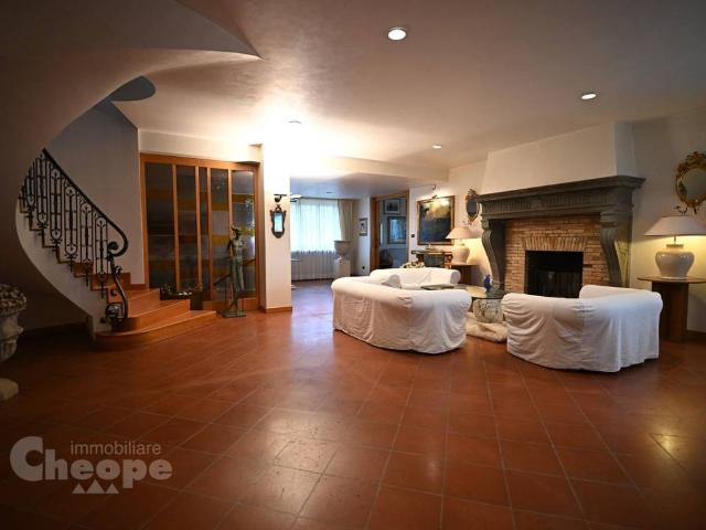 Villa Indipendente in vendita a Torrevecchia Teatina, Abruzzo