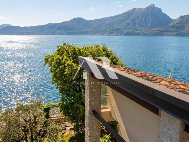 Villa Indipendente in vendita a Loncrino, Torri Del Benaco