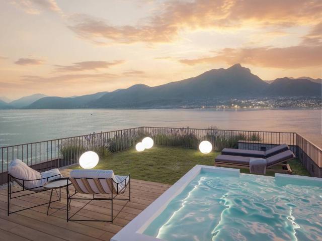 Villa Indipendente in vendita a Torri Del Benaco, Veneto