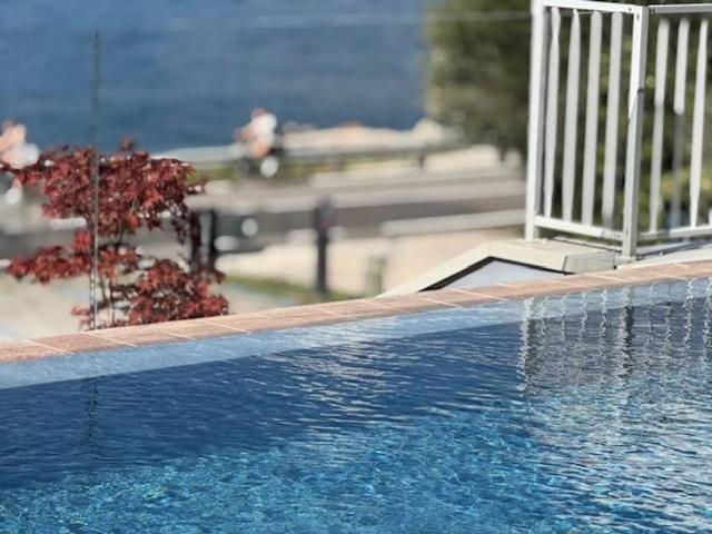 Villa Indipendente in vendita a Pai di Sotto, Torri Del Benaco
