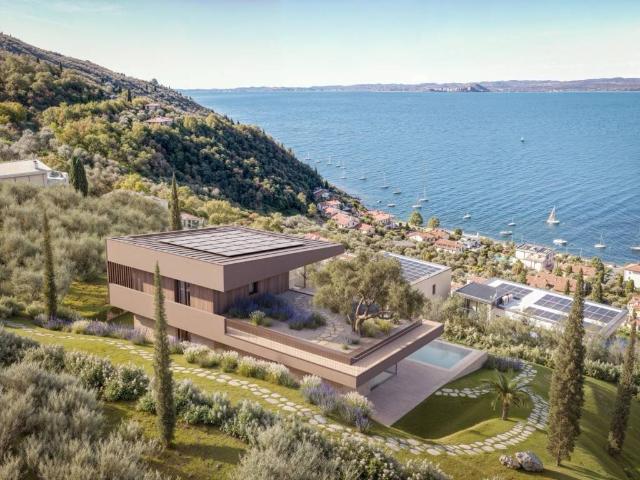 Villa Indipendente in vendita a Torri Del Benaco, Veneto