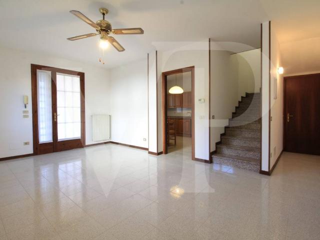 Villa Indipendente in vendita a Quartiere Casoni, Torri Di Quartesolo