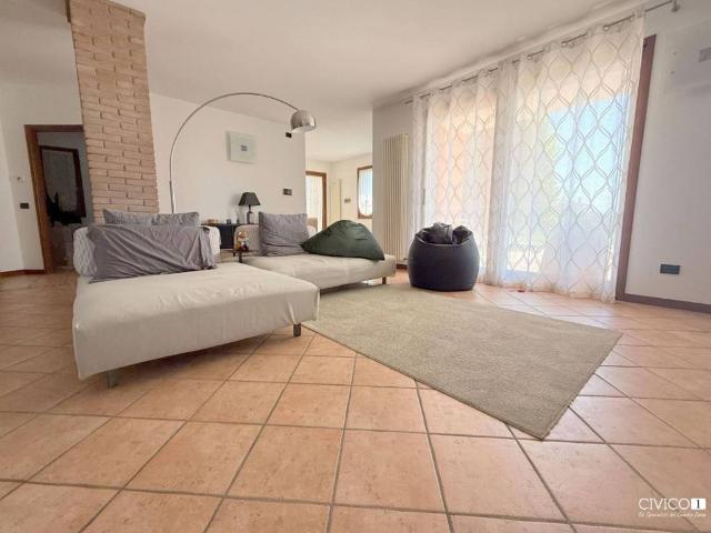 Villa Indipendente in vendita a Marola, Torri Di Quartesolo
