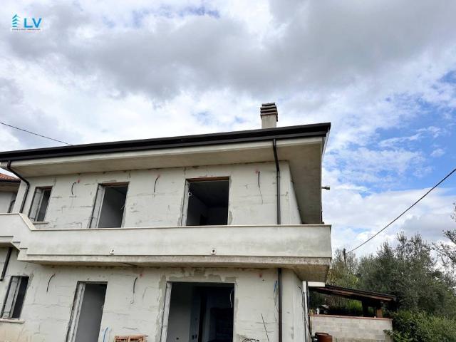 Villa Indipendente in vendita a Veroli, Lazio