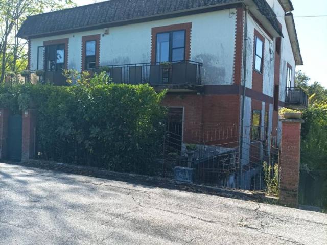 Villa Indipendente in vendita a Torrice, Lazio