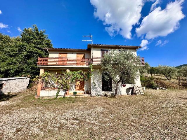 Villa Indipendente in vendita a Torricella Sabina, Lazio