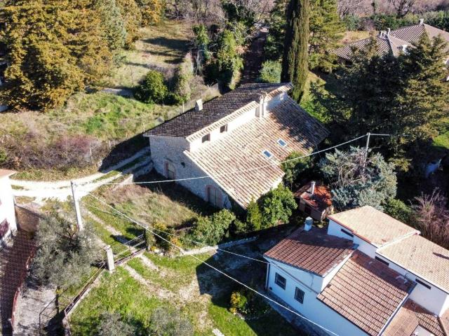 Villa Indipendente in vendita a Torricella Sabina, Lazio
