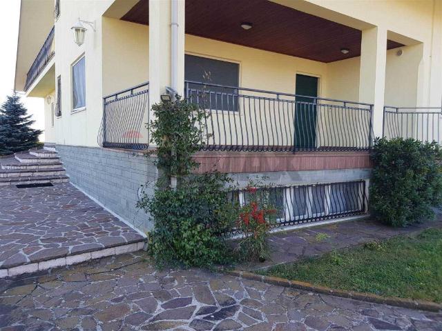 Villa Indipendente in vendita a Torricella Peligna, Abruzzo