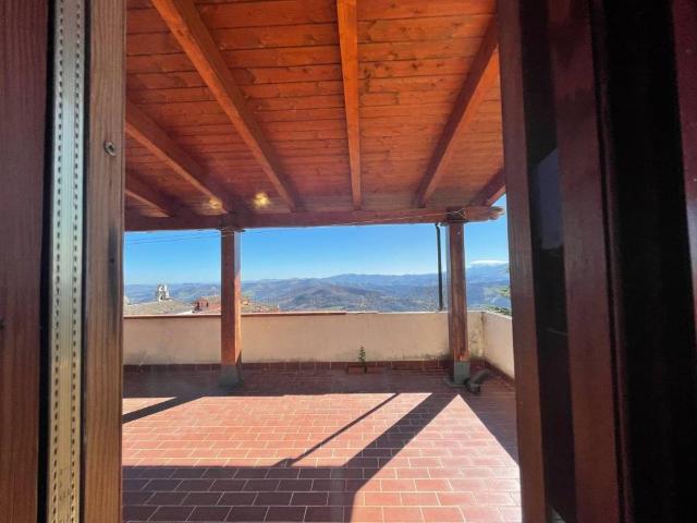 Villa Indipendente in vendita a Torricella Sicura, Abruzzo