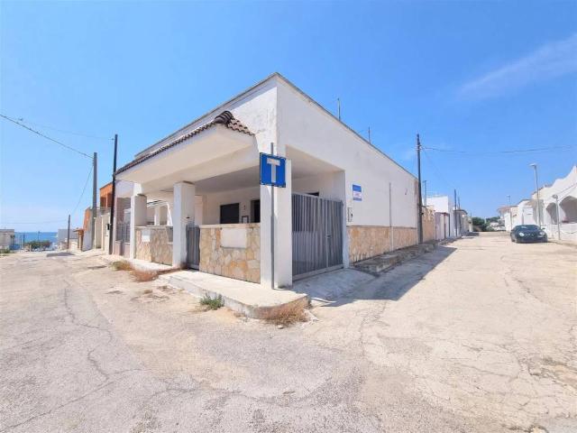 Villa Indipendente in vendita a Torricella, Taranto