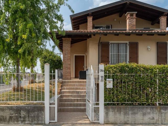 Villa Indipendente in vendita a Torricella Verzate, Lombardia