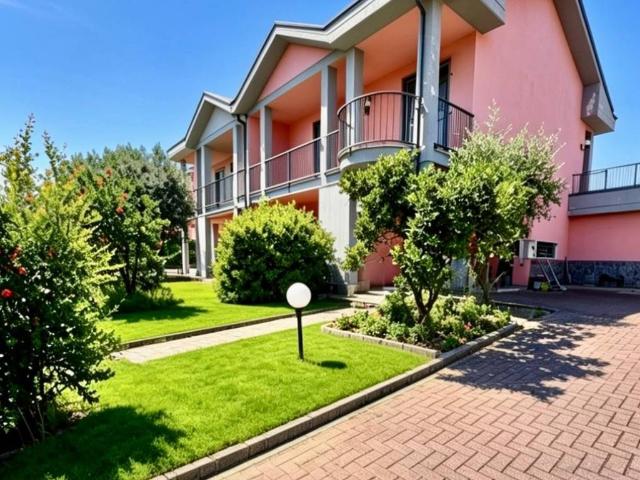 Villa Indipendente in vendita a Torricella Verzate, Lombardia