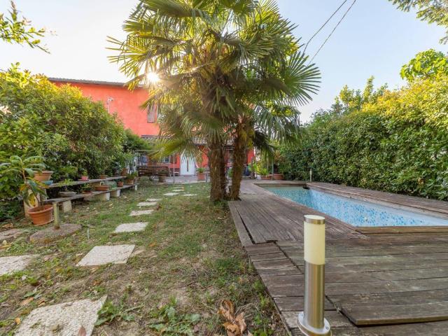 Villa Indipendente in vendita a Torrile, Rivarolo