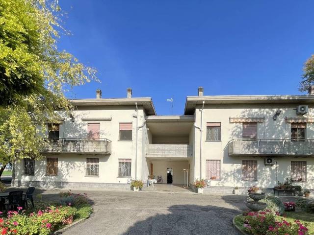 Villa Indipendente in vendita a Torrile, Rivarolo