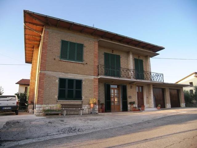 Villa Indipendente in vendita a Torrita, Toscana