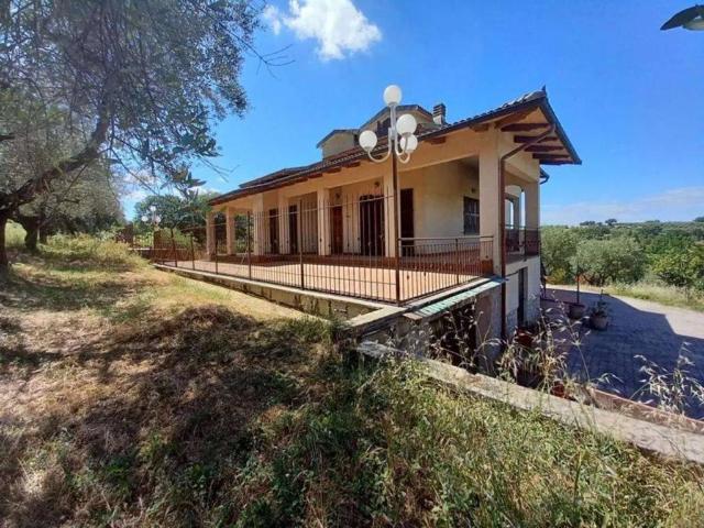 Villa Indipendente in vendita a Torrita, Toscana