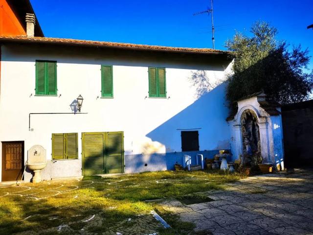 Villa Indipendente in vendita a Piemonte, Alessandria