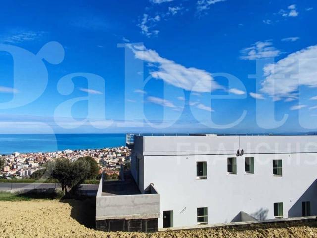 Villa Indipendente in vendita a Unione dei Comuni della Val Vibrata, Tortoreto