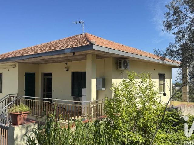 Villa Indipendente in vendita a Unione dei Comuni della Val Vibrata, Tortoreto