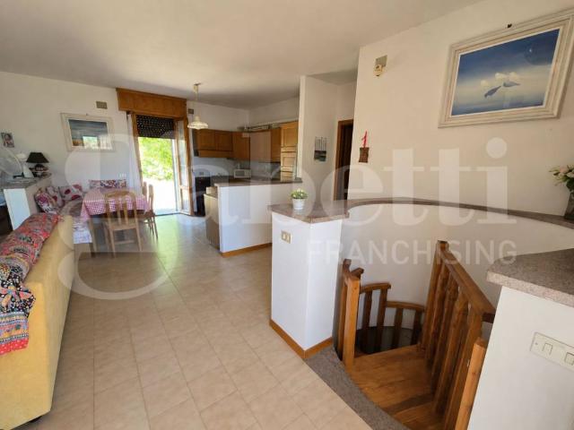 Villa Indipendente in vendita a Unione dei Comuni della Val Vibrata, Sant'omero