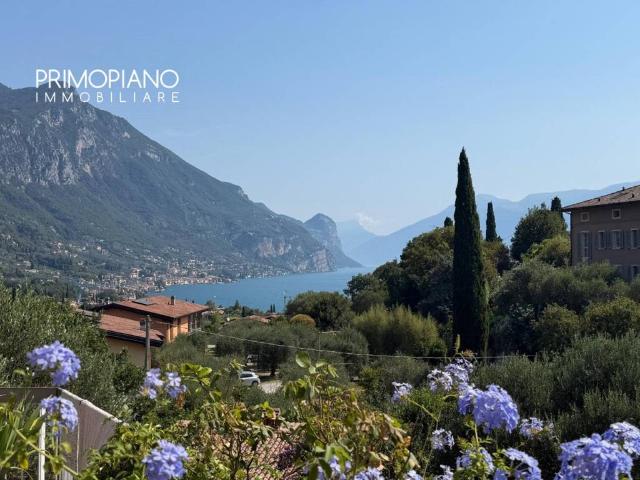 Villa Indipendente in vendita a Comunità Montana Parco Alto Garda bresciano, Toscolano Maderno