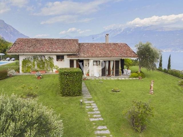 Villa Indipendente in vendita a Comunità Montana Parco Alto Garda bresciano, Toscolano Maderno