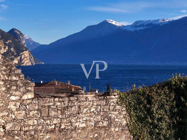Villa Indipendente in vendita a Comunità Montana Parco Alto Garda bresciano, Toscolano Maderno