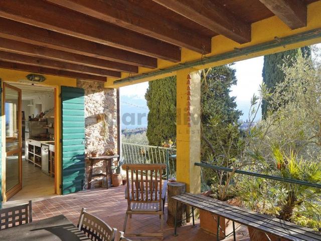 Villa Indipendente in vendita a Comunità Montana Parco Alto Garda bresciano, Toscolano Maderno