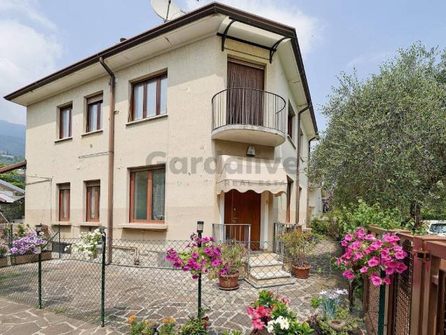 Villa Indipendente in vendita a Comunità Montana Parco Alto Garda bresciano, Toscolano Maderno