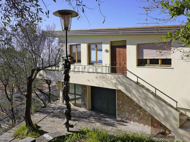 Villa Indipendente in vendita a Comunità Montana Parco Alto Garda bresciano, Toscolano Maderno