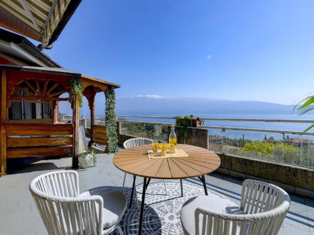 Villa Indipendente in vendita a Comunità Montana Parco Alto Garda bresciano, Toscolano Maderno