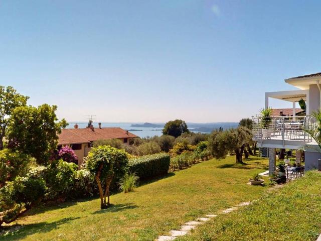Villa Indipendente in vendita a Comunità Montana Parco Alto Garda bresciano, Toscolano Maderno