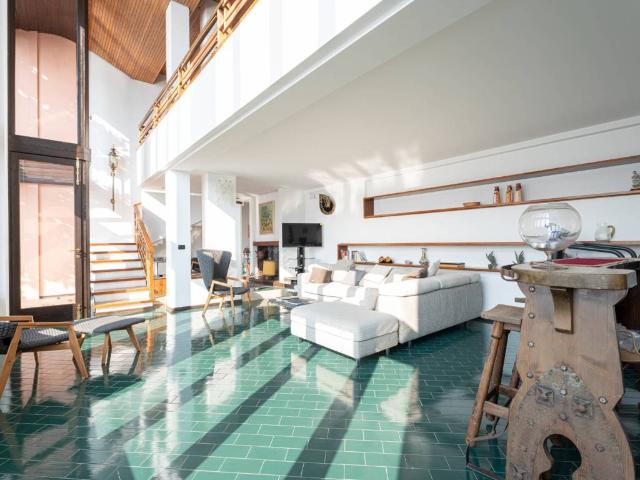 Villa Indipendente in vendita a Comunità Montana Parco Alto Garda bresciano, Toscolano Maderno