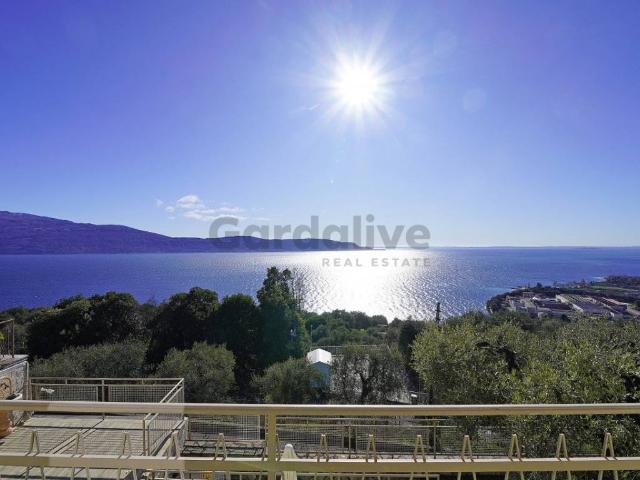 Villa Indipendente in vendita a Comunità Montana Parco Alto Garda bresciano, Toscolano Maderno