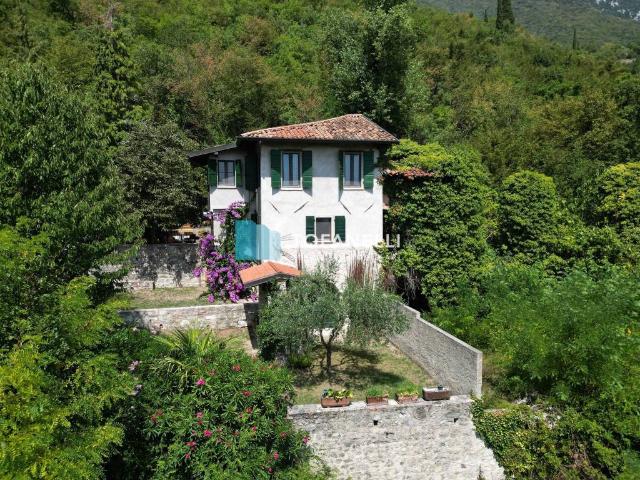 Villa Indipendente in vendita a Comunità Montana Parco Alto Garda bresciano, Toscolano Maderno