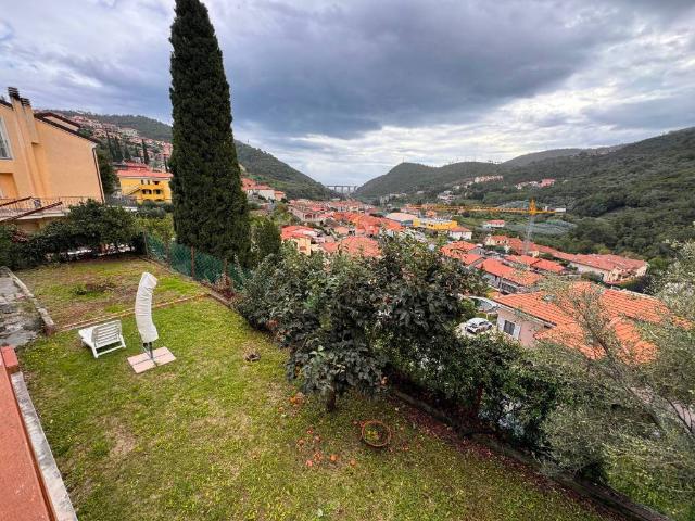 Villa Indipendente in vendita a Tovo San Giacomo, Liguria