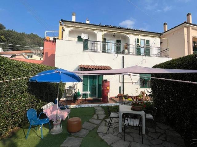 Villa Indipendente in vendita a Tovo San Giacomo, Liguria