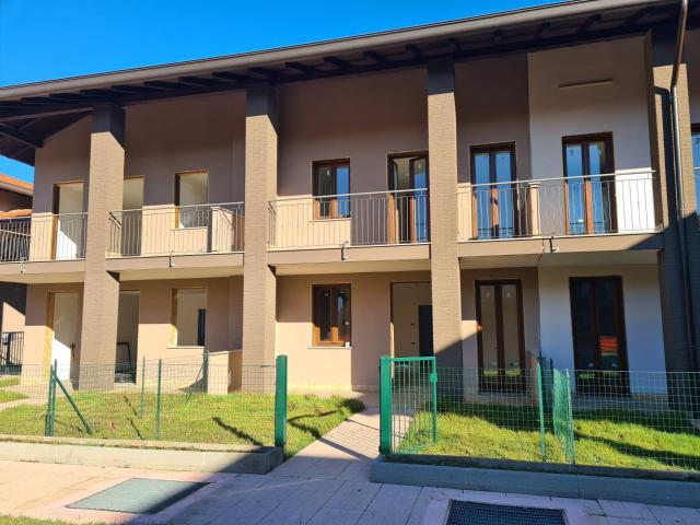 Villa Indipendente in vendita a Lonate Ceppino, Lombardia