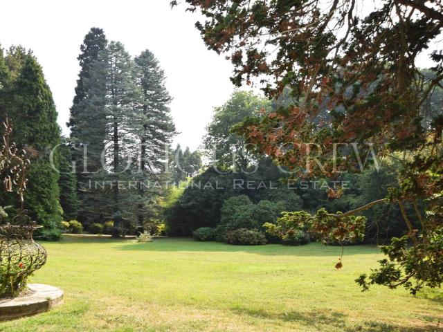 Villa Indipendente in vendita a Tradate, Lombardia