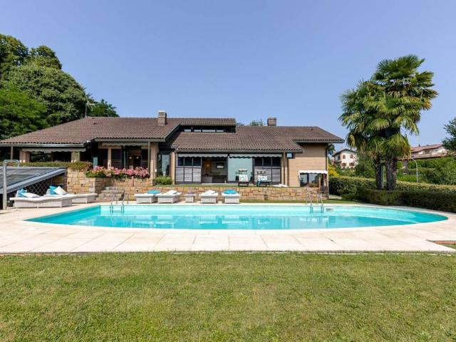 Villa Indipendente in vendita a Barnasc, Tradate