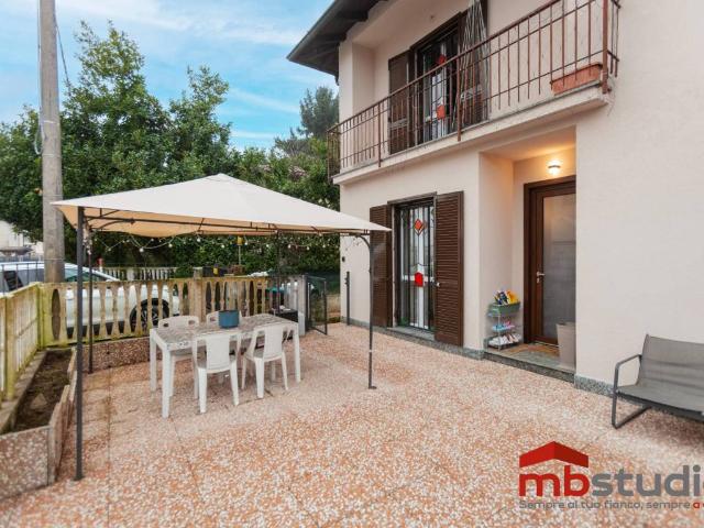 Villa Indipendente in vendita a Tradate, Lombardia